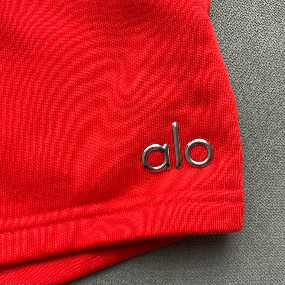 Alo Yoga Accolade Short Bright Red XS - Picture 6 of 9
